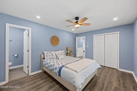 2406 N Hills Drive New Bern NC 28562