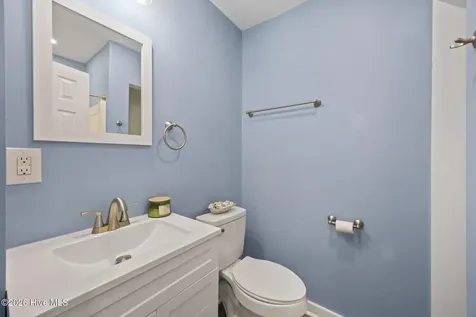 2406 N Hills Drive New Bern NC 28562