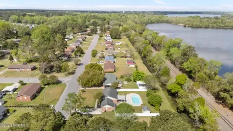 2406 N Hills Drive New Bern NC 28562