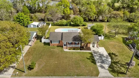2406 N Hills Drive New Bern NC 28562