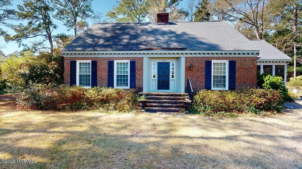 808 E Beechtree Drive Nashville NC 27856