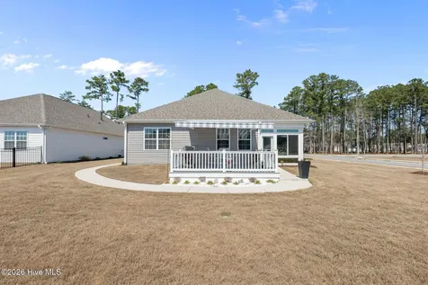 2001 Alizarin Lane New Bern NC 28562
