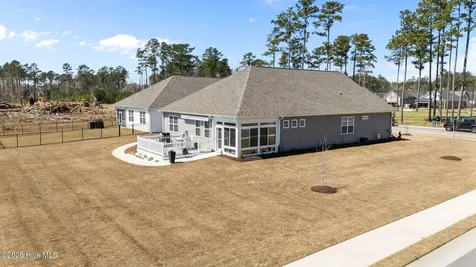 2001 Alizarin Lane New Bern NC 28562