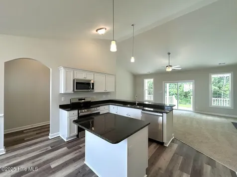 1231 Inner Banks Lane Jacksonville NC 28546