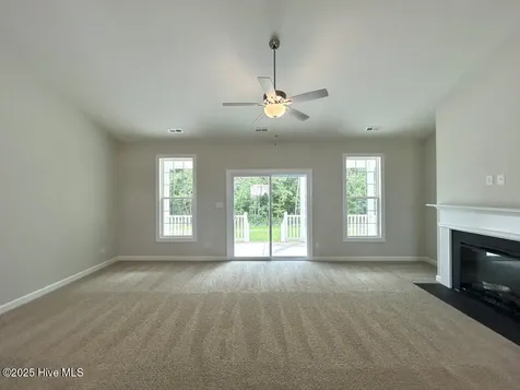 1231 Inner Banks Lane Jacksonville NC 28546