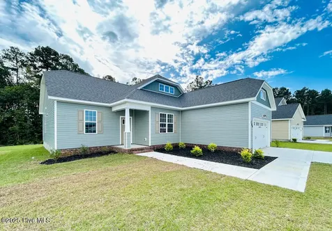 1231 Inner Banks Lane Jacksonville NC 28546