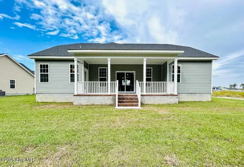 1231 Inner Banks Lane Jacksonville NC 28546