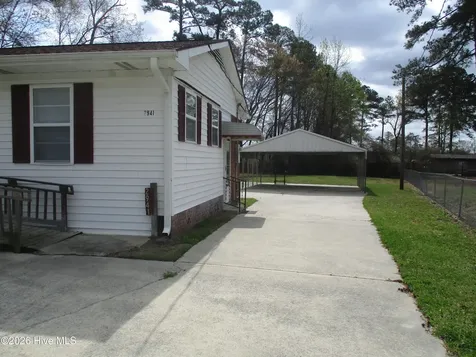 2941 Poole Road Kinston NC 28504