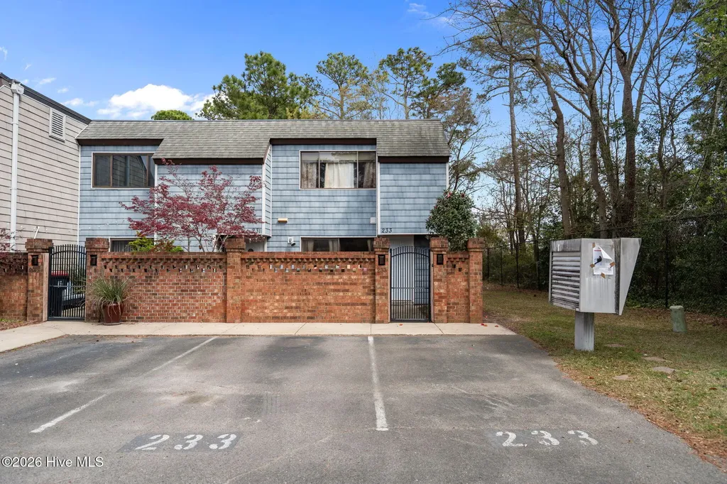 233 Dapple Court Wilmington NC 28403