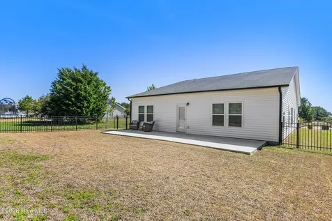 1432 Evergreen Forest Drive SE Bolivia NC 28422