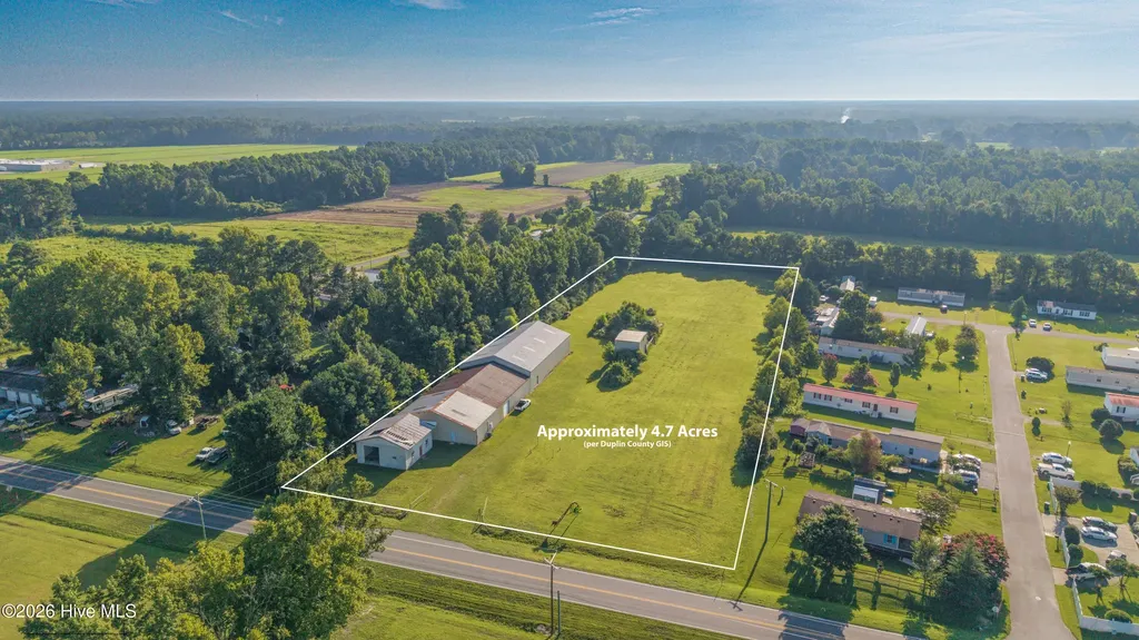 3699 Us 117 Rose Hill NC 28458