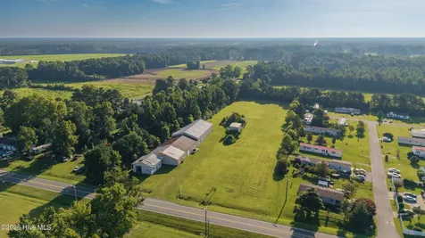 3699 Us 117 Rose Hill NC 28458