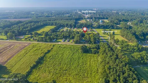 3699 Us 117 Rose Hill NC 28458