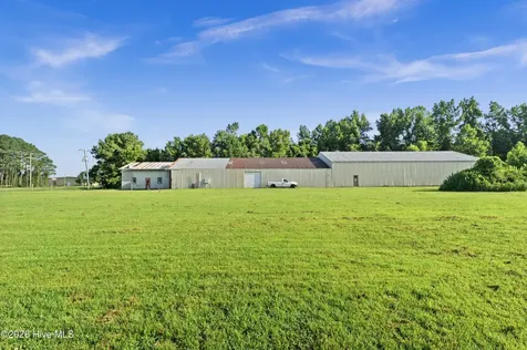 3699 Us 117 Rose Hill NC 28458