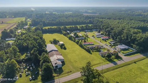 3699 Us 117 Rose Hill NC 28458