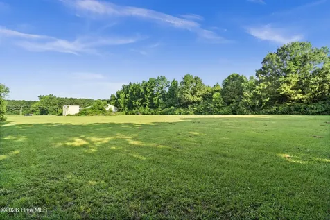 3699 Us 117 Rose Hill NC 28458