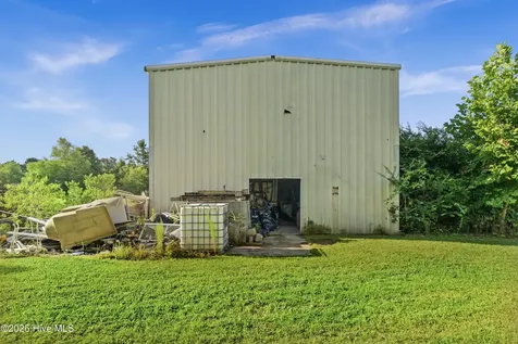 3699 Us 117 Rose Hill NC 28458