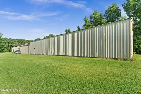 3699 Us 117 Rose Hill NC 28458