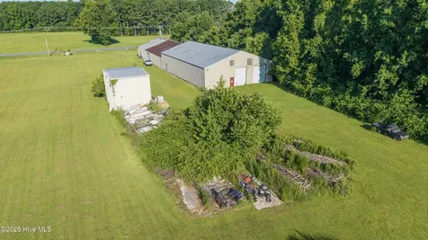 3699 Us 117 Rose Hill NC 28458