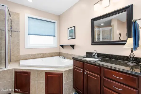 1819 Merritt Trail Burlington NC 27217