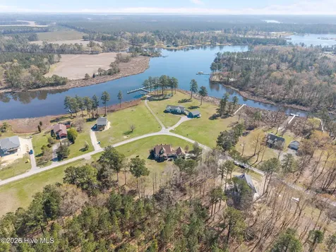 1052 N Creek Drive Belhaven NC 27810