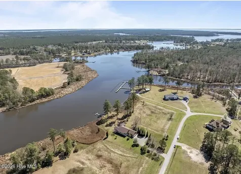 1052 N Creek Drive Belhaven NC 27810