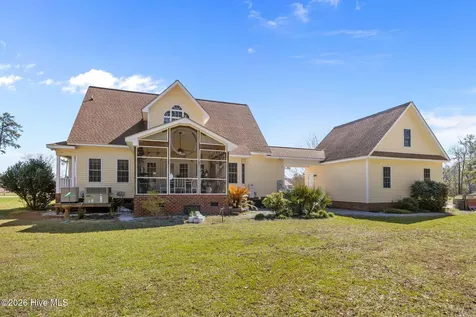 1052 N Creek Drive Belhaven NC 27810