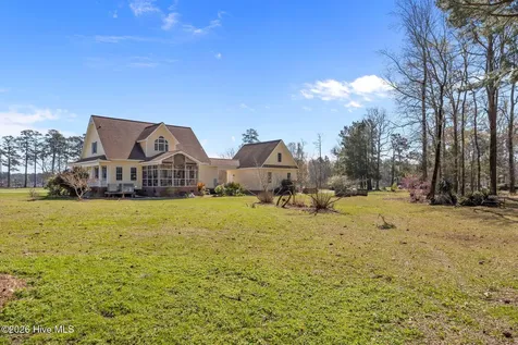 1052 N Creek Drive Belhaven NC 27810