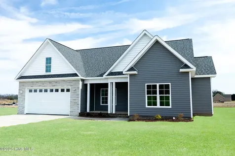 2753 Whitaker Glen Drive Farmville NC 27828