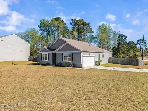224 Cheswick Drive Holly Ridge NC 28445