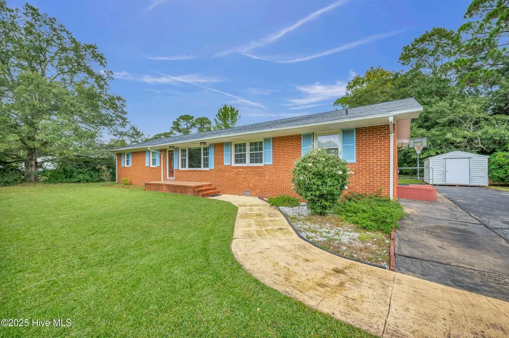 525 Bedford Forest Drive Wilmington NC 28412