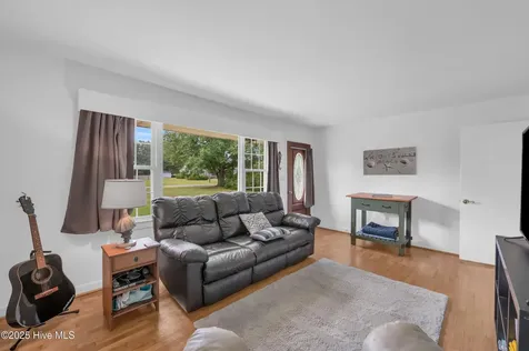 525 Bedford Forest Drive Wilmington NC 28412