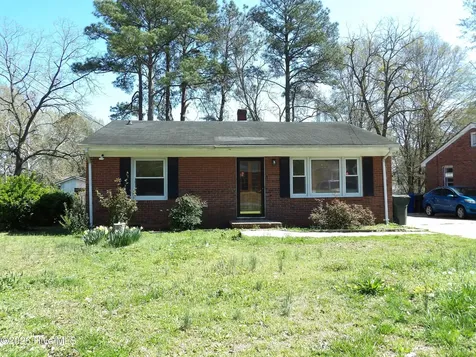 1113 Woodrow Street S Wilson NC 27893
