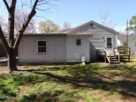 1113 Woodrow Street S Wilson NC 27893