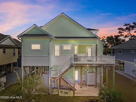 111 SE 44th Street Oak Island NC 28465