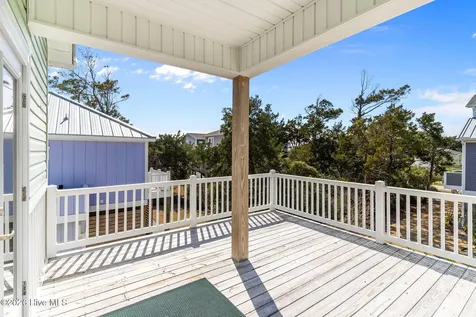 111 SE 44th Street Oak Island NC 28465