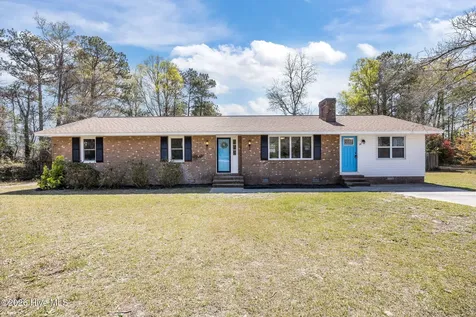 412 Crows Nest Lane Sneads Ferry NC 28460
