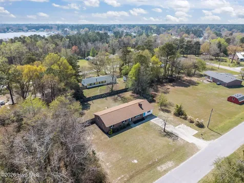 412 Crows Nest Lane Sneads Ferry NC 28460