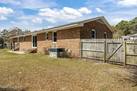 412 Crows Nest Lane Sneads Ferry NC 28460