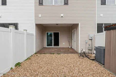 518 Oyster Rock Lane Sneads Ferry NC 28460