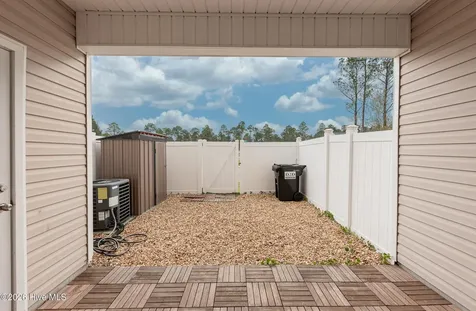 518 Oyster Rock Lane Sneads Ferry NC 28460