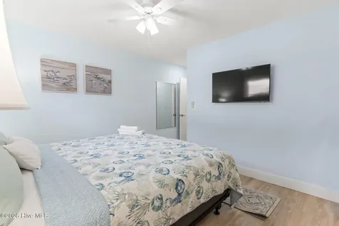 309 NE 41st Street Oak Island NC 28465