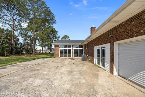737 Pocosin Road Winterville NC 28590
