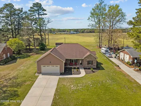 483 Central Drive Snow Hill NC 28580