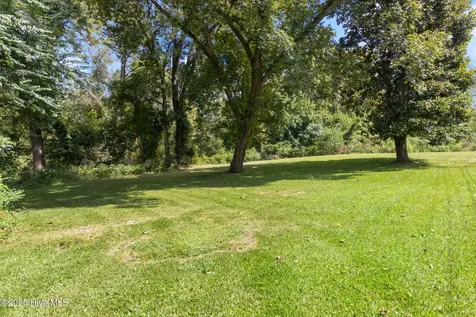 104 Trent Street Trenton NC 28585