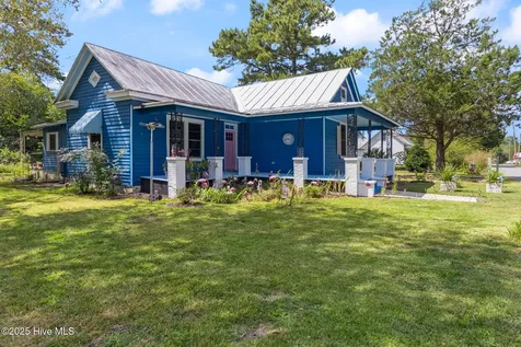 104 Trent Street Trenton NC 28585