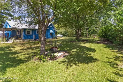 104 Trent Street Trenton NC 28585