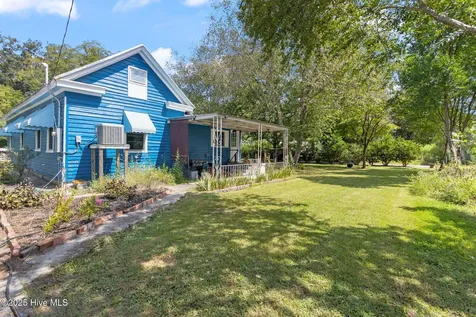 104 Trent Street Trenton NC 28585