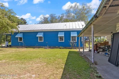 104 Trent Street Trenton NC 28585