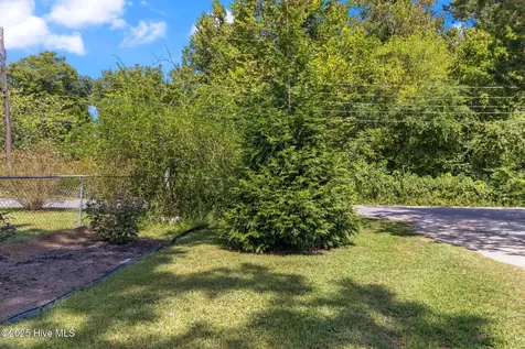 104 Trent Street Trenton NC 28585